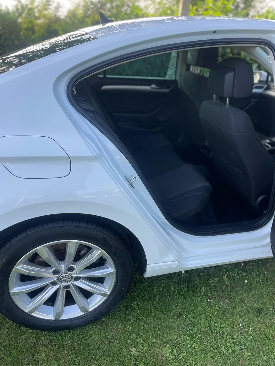 2015 2l tdi Volkswagen Passat - Image 2