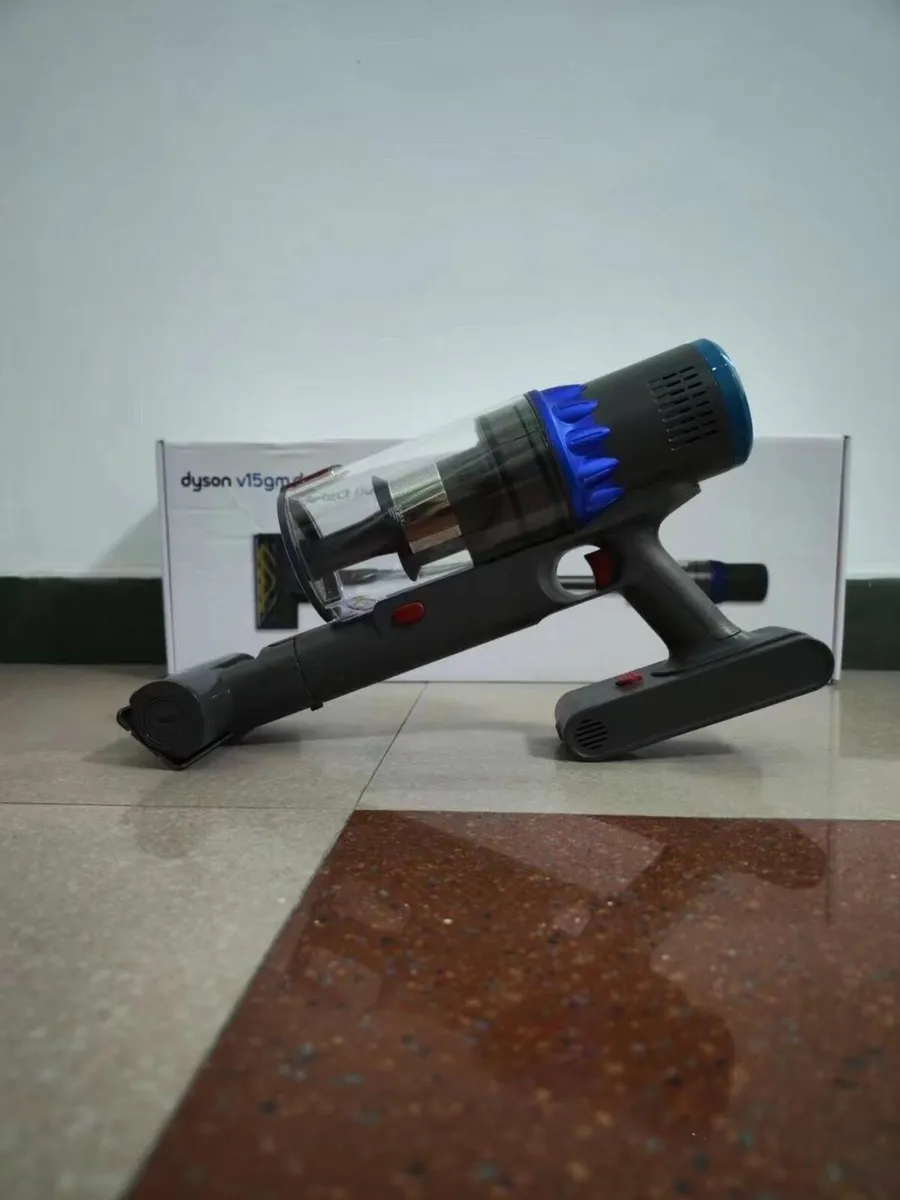 Dyson V15 Detect™ Extra cordless vacuum - Image 4