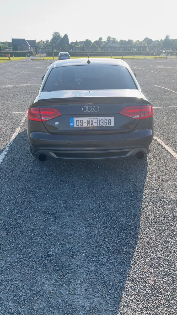 Audi A4 Automatic 2.0TDI - Image 4