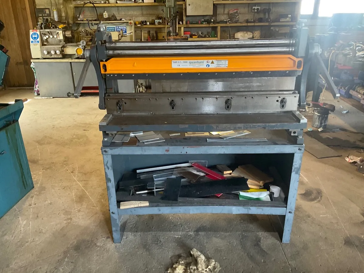 Guillotine,Box and Pan,Roller - Image 1
