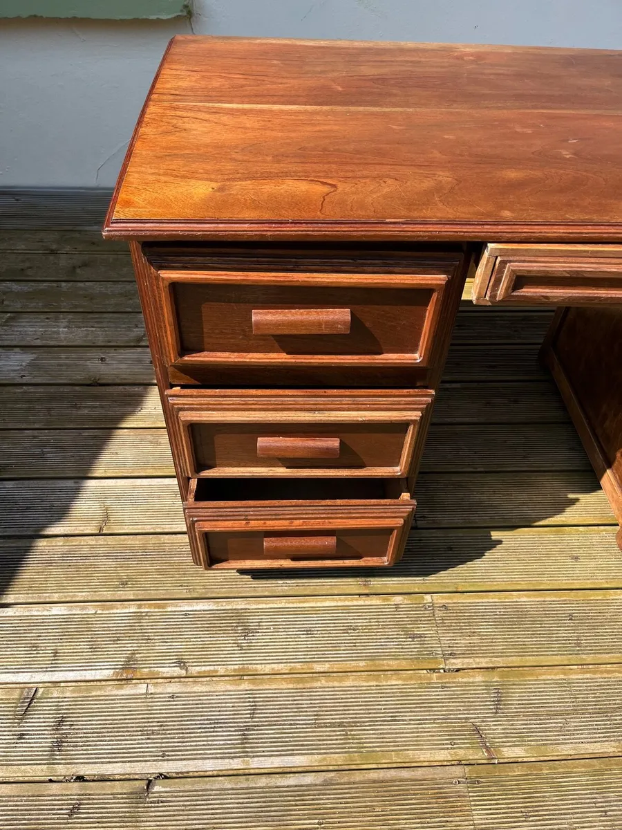 Mahogany desk - Image 2