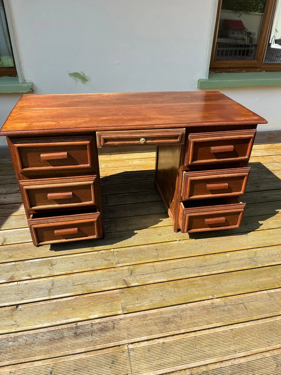 Mahogany desk - Image 3