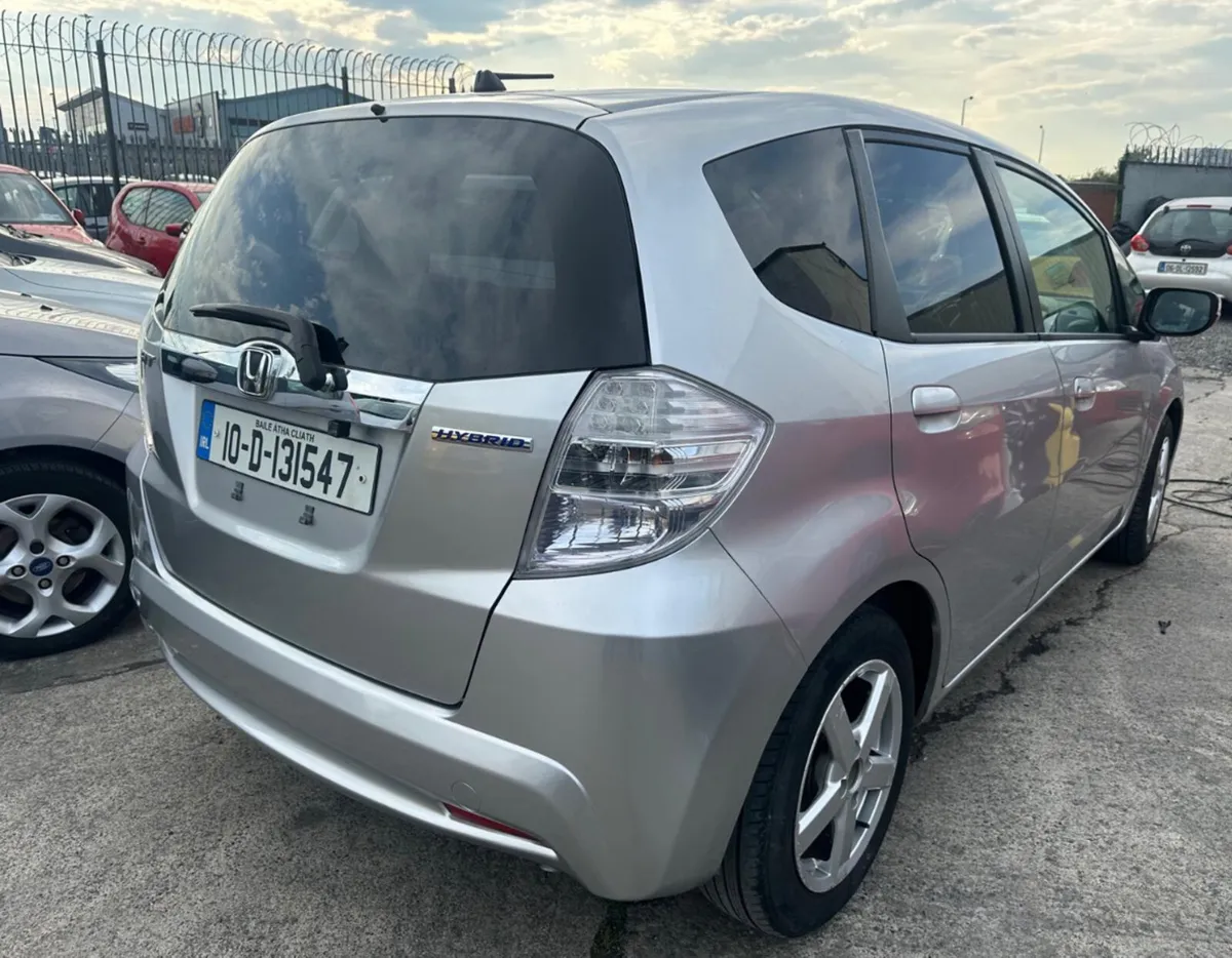 Honda Fit 2010 Automatic/ New Nct/ Warranty - Image 4