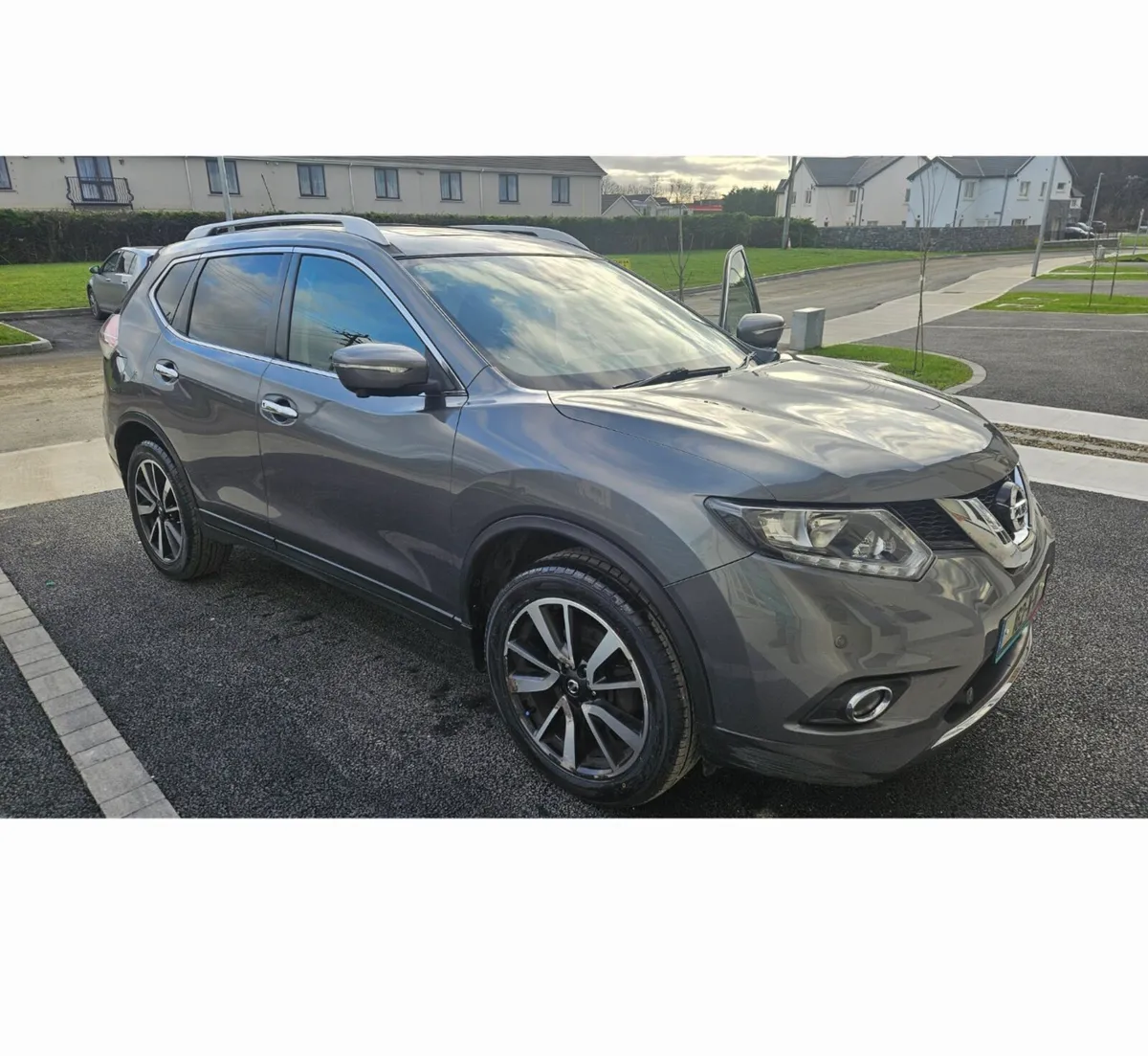 162 Nissan X=trail Automatic - Image 1