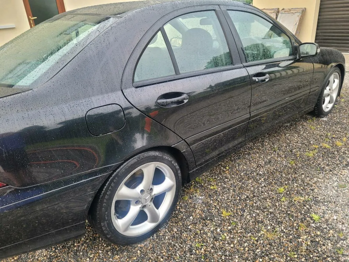 Mercedes C Class Sport - Image 2