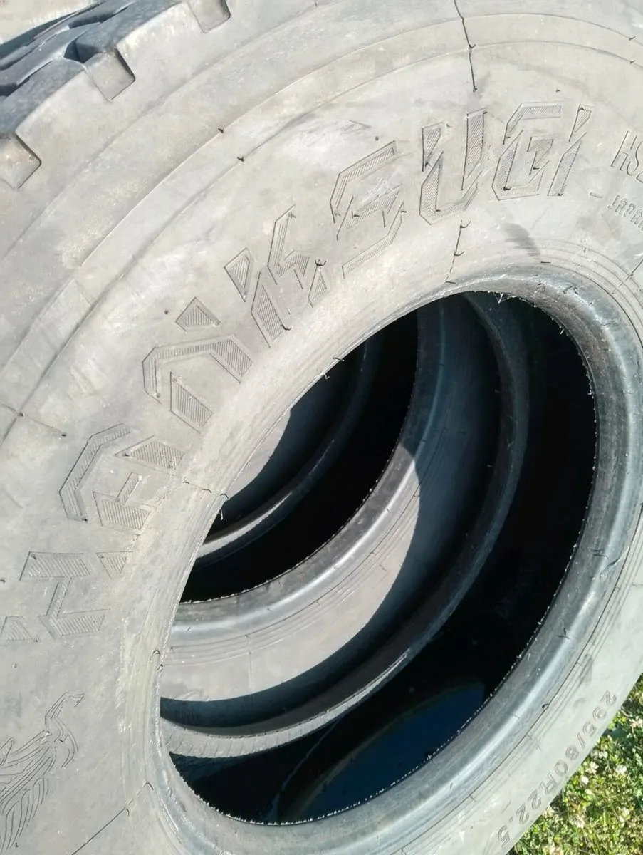 Truck trailer tyres 295/80R22.5 as new X 3 - Image 4