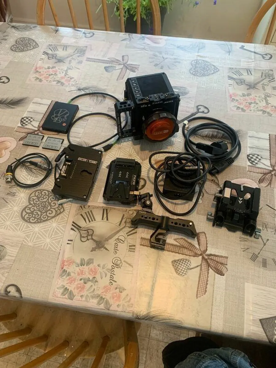 Red Komodo 6K Ready To Shoot Kit - Image 2