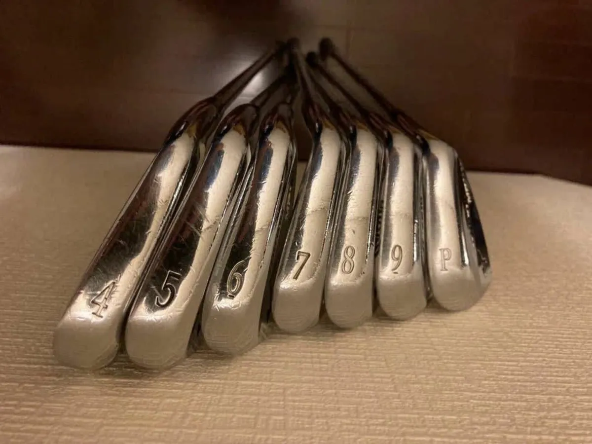 Mizuno MP69 4-P Golf Club Set - Image 2