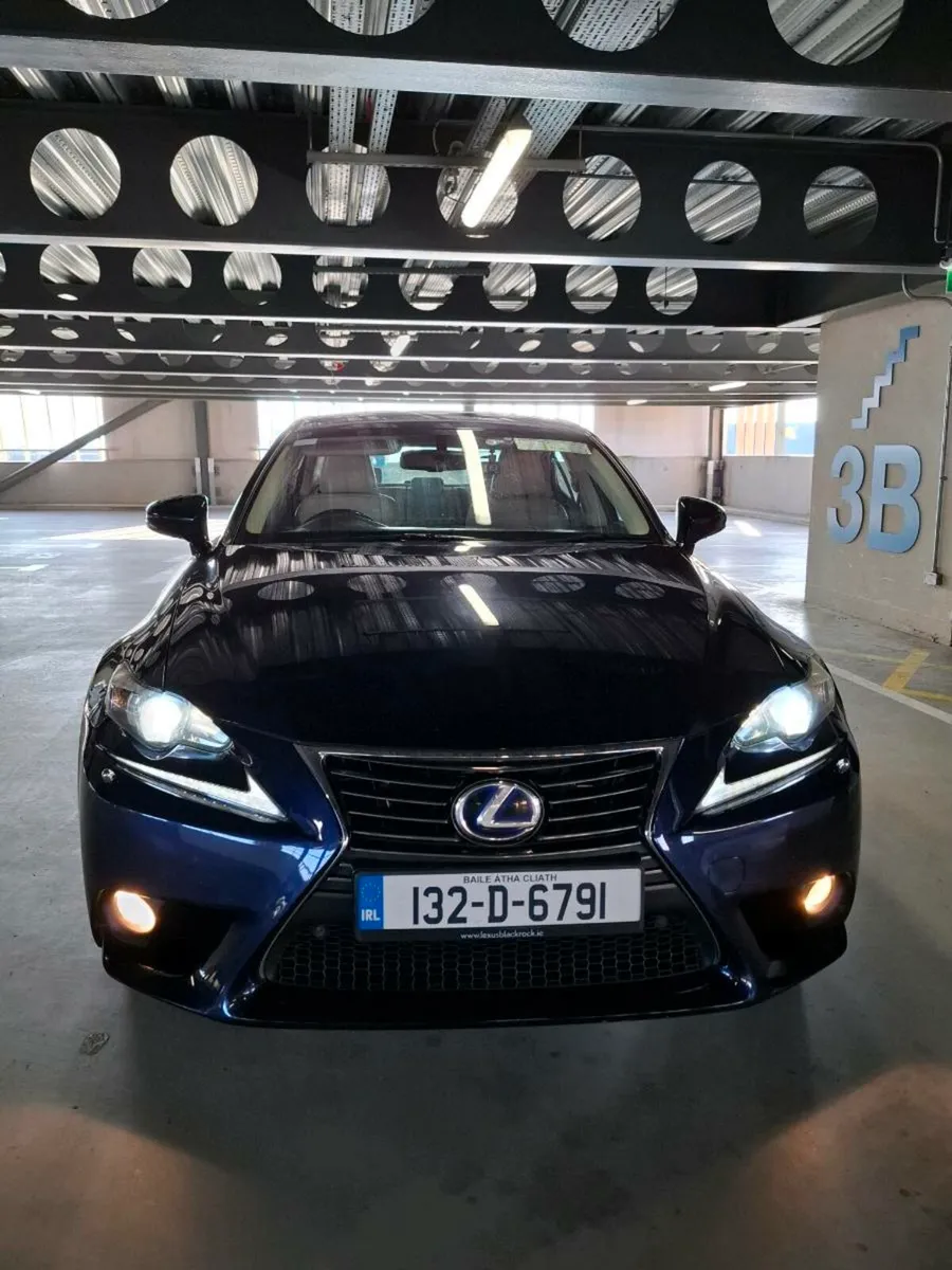 2013 LEXUS IS 300H HYBRD FUll MAIN DEALER HISTORY - Image 2