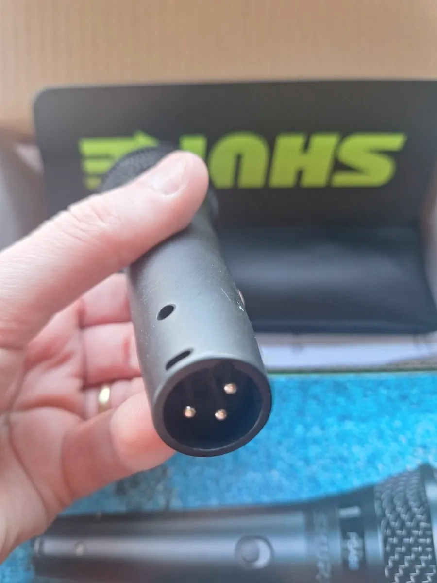 Shure PGA58 Vocal Microphone x2 - Image 2