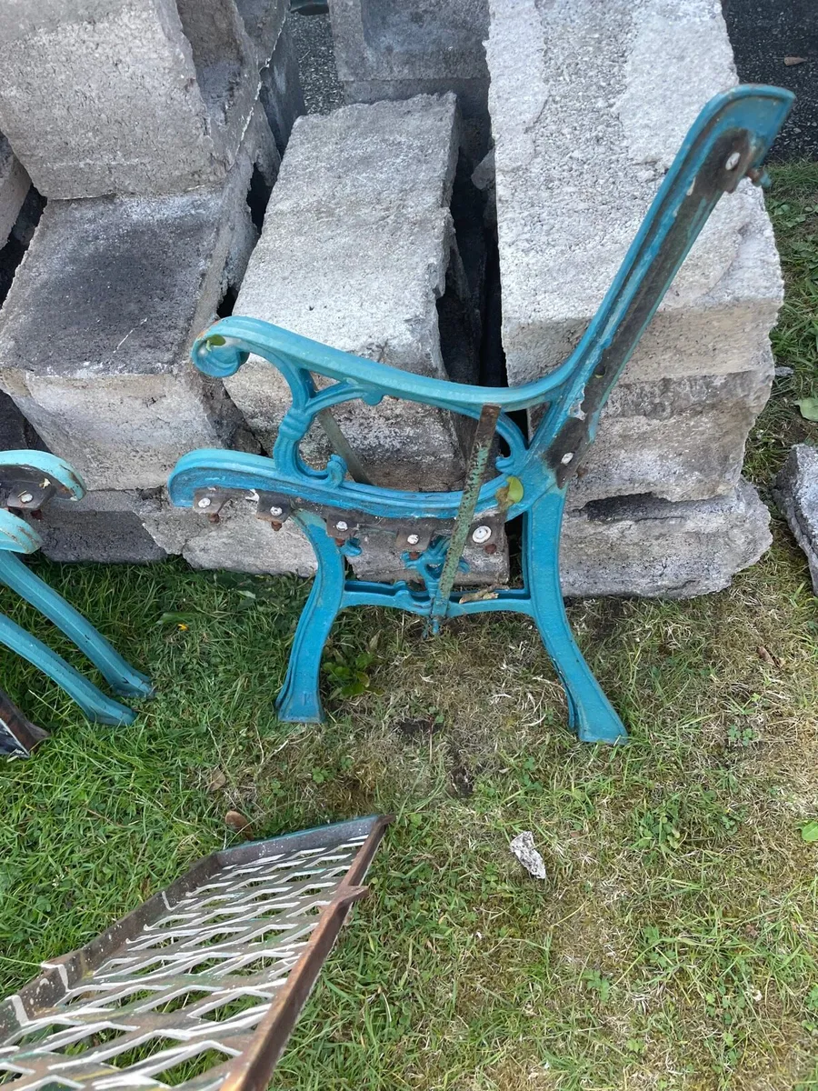 Cast iron garden bench ends €100 each - Image 4