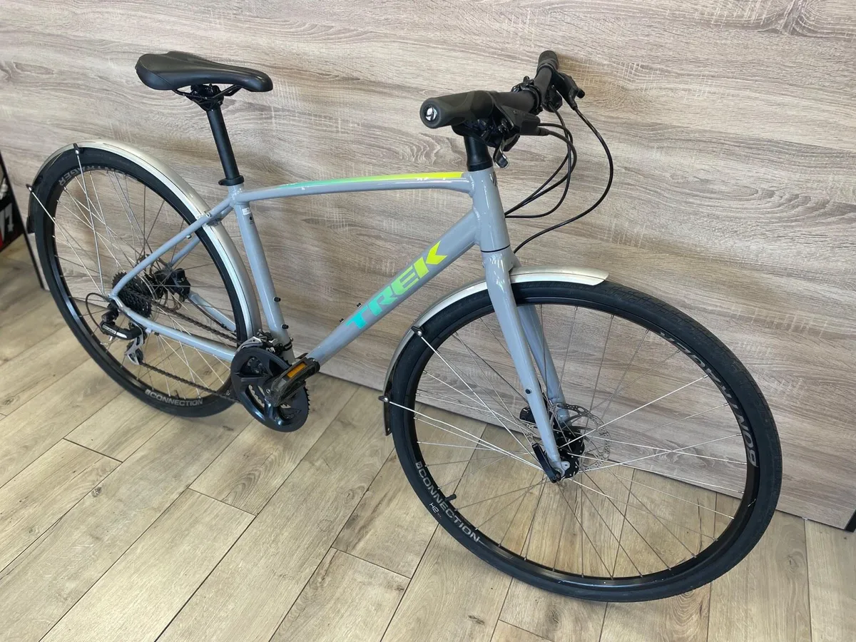 Trek fx2 (like new) - Image 1