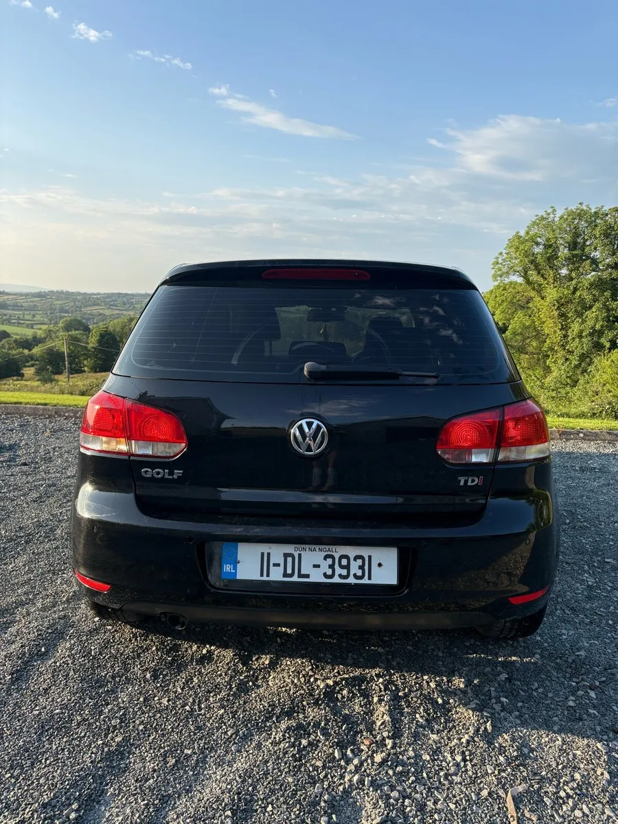 2011 Volkswagen Golf - Image 1