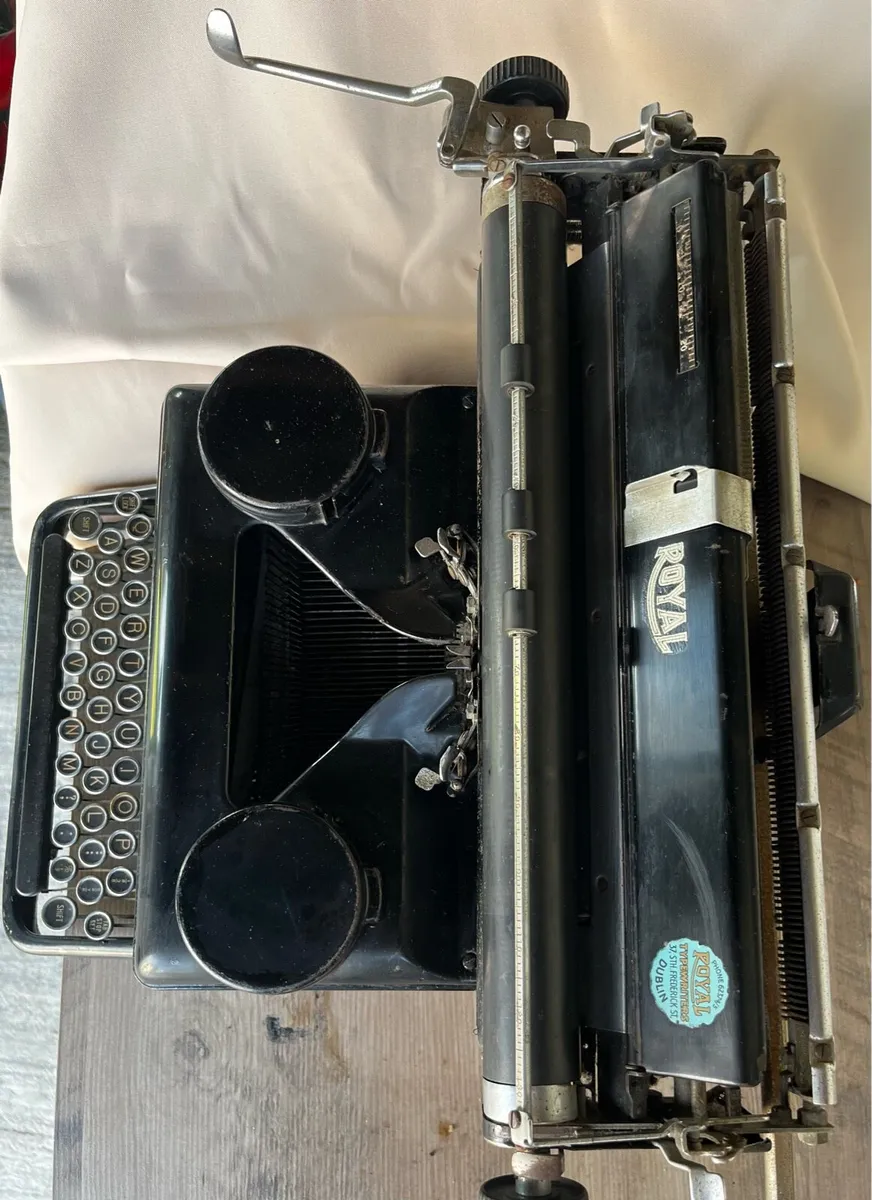 Royal Typewriter 1930s - Image 1