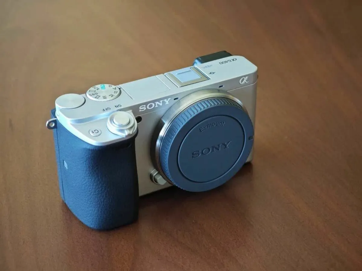 Sony Alpha a6400 Camera, 24 MP - Image 2