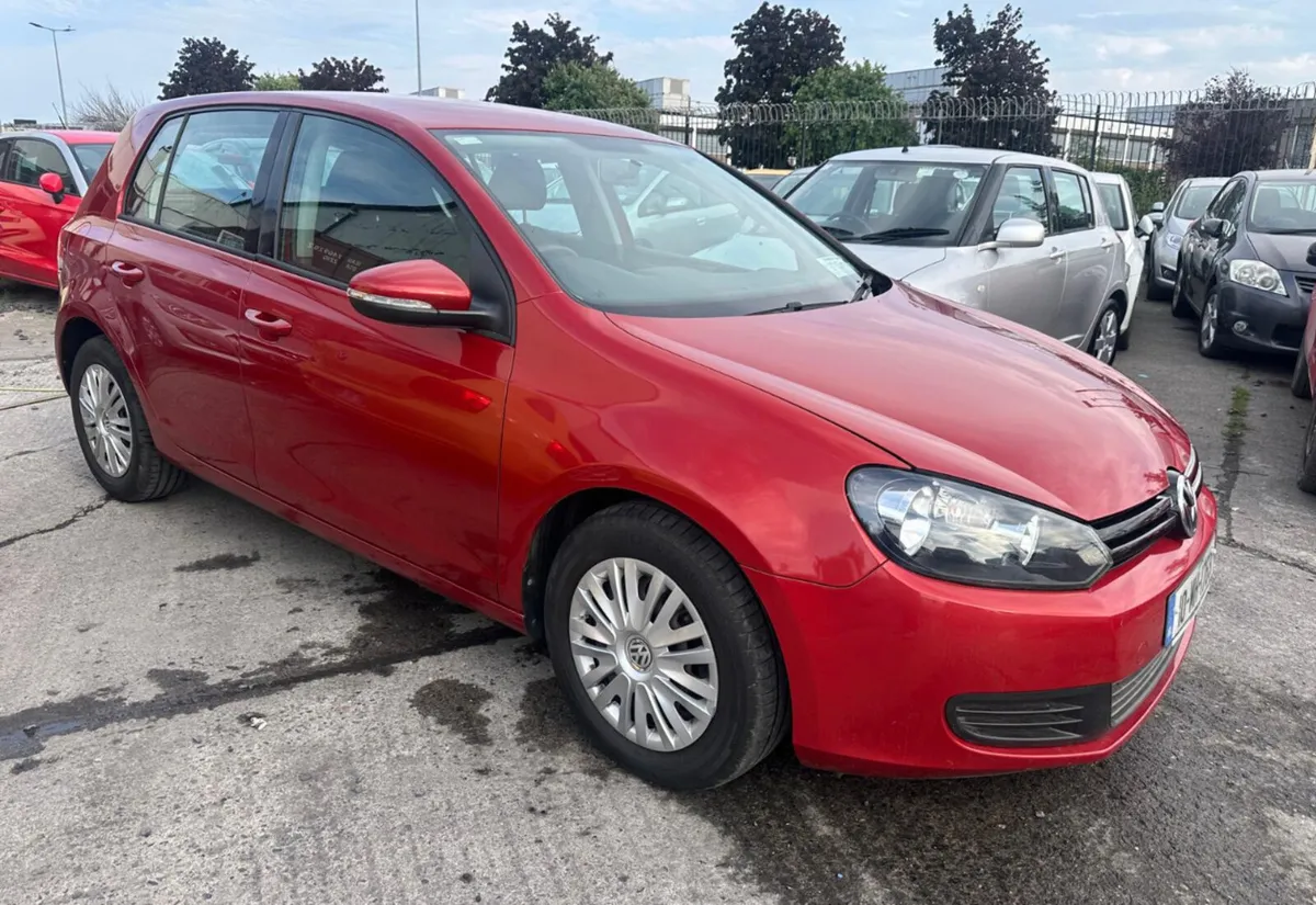 Volkswagen Golf 2010 Automatic / New Nct/ warranty - Image 2