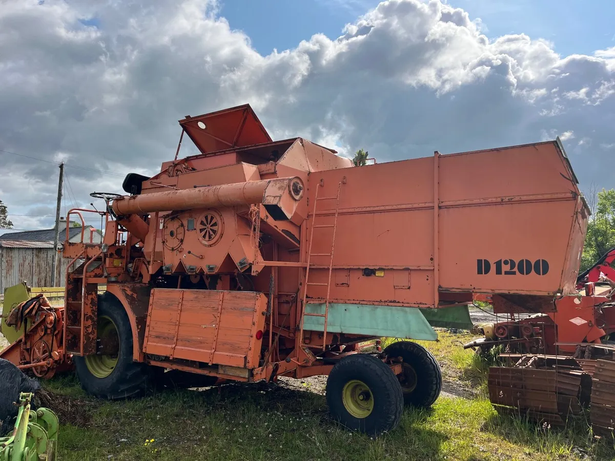 Combine Harvester, Fertiliser - Image 3