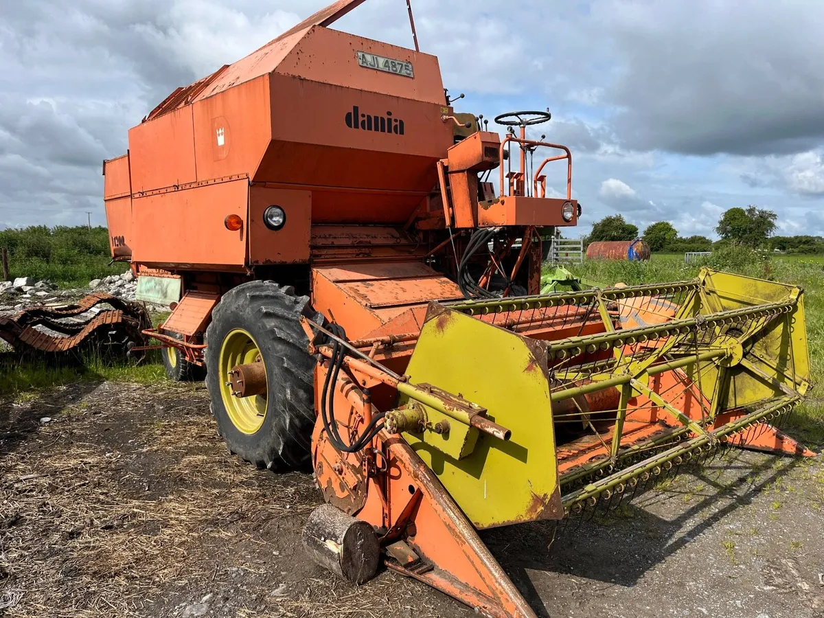 Dina D-1200 Combine Harvester - Image 1