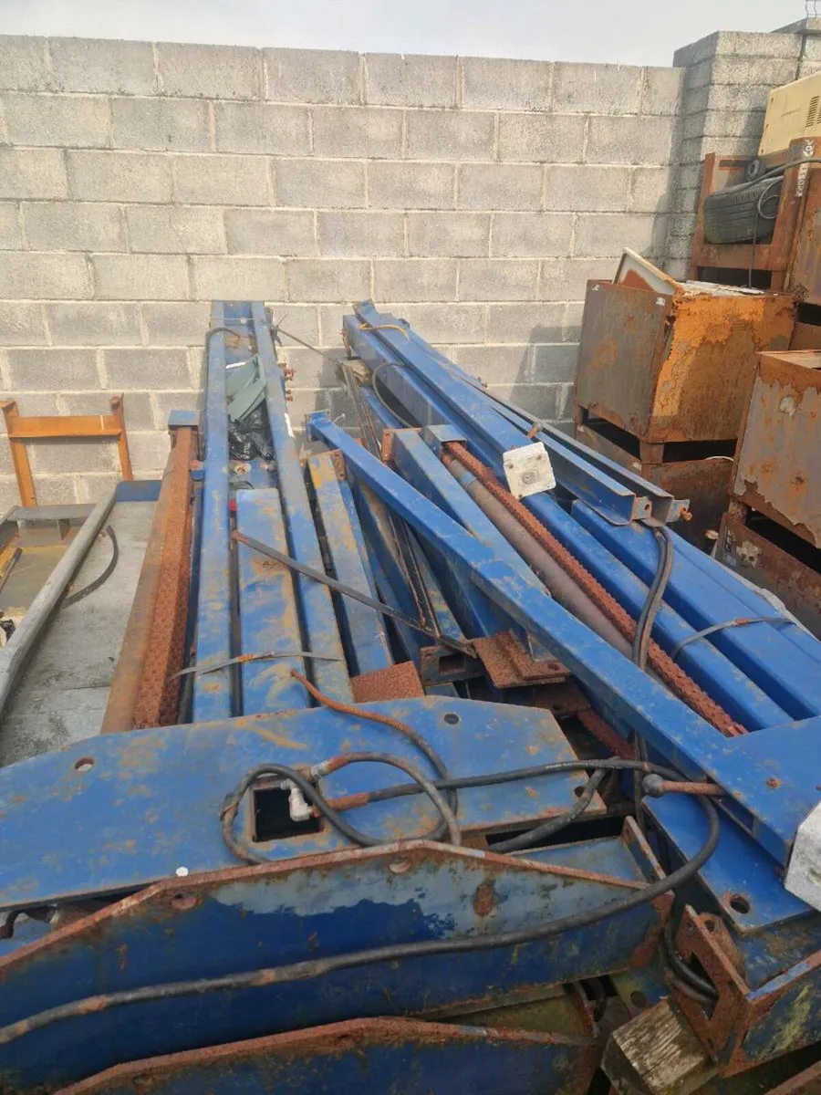 Parking lift - Image 1