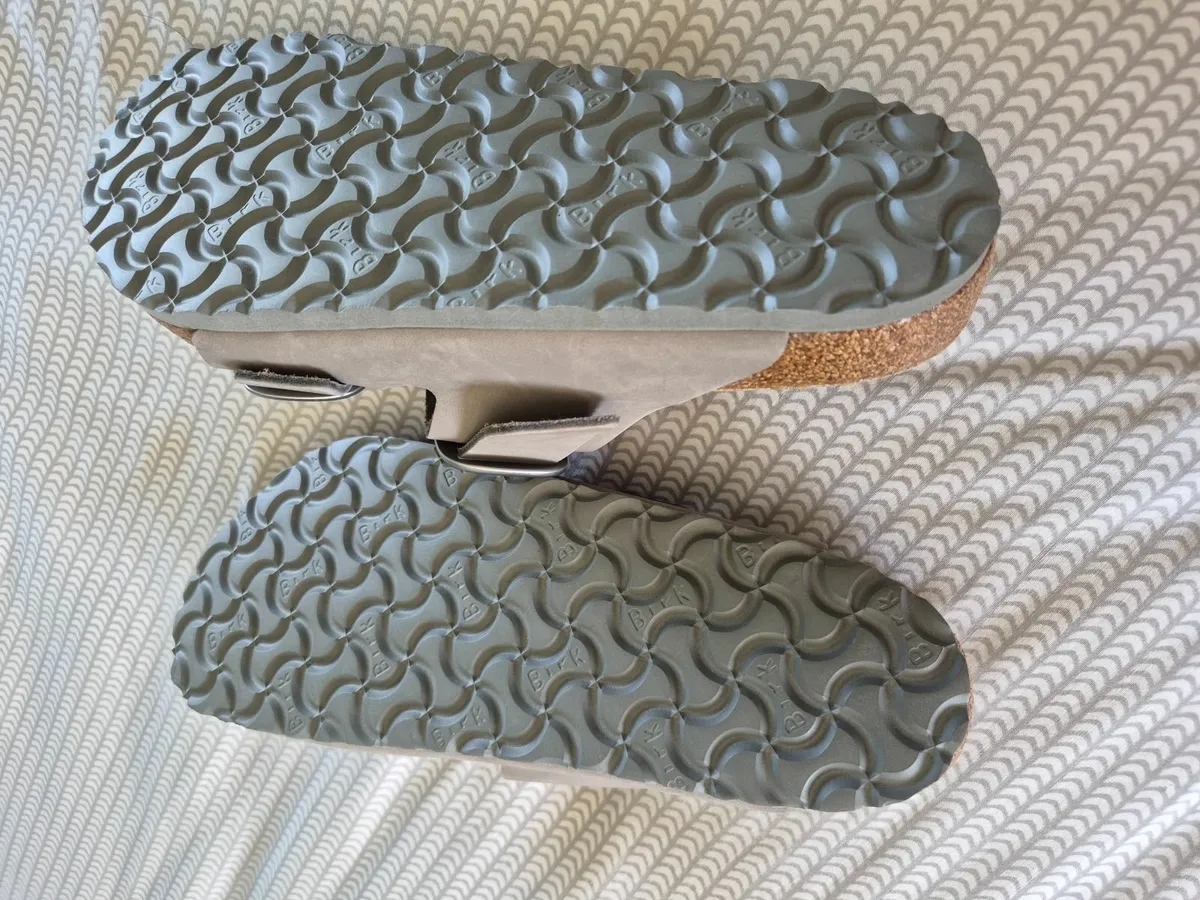 Ladies Birkenstock uk7/40 - Image 3