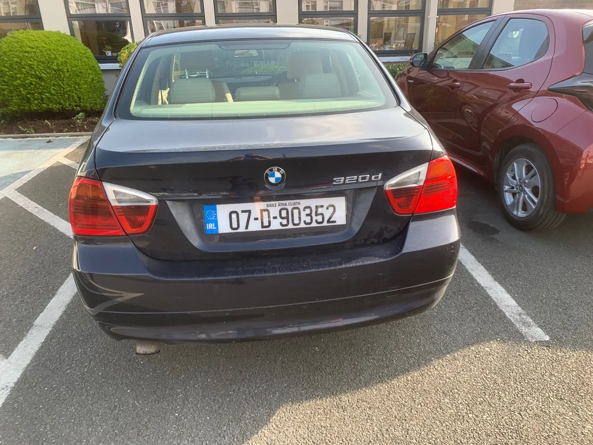 BMW 3-Series 2007 - Image 1