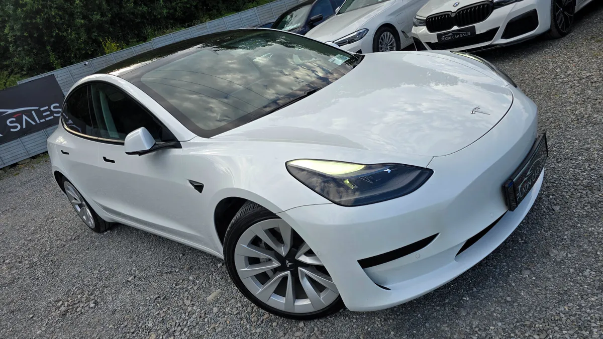 🔥 2022 Tesla Model 3 Standard Range Plus - Image 2