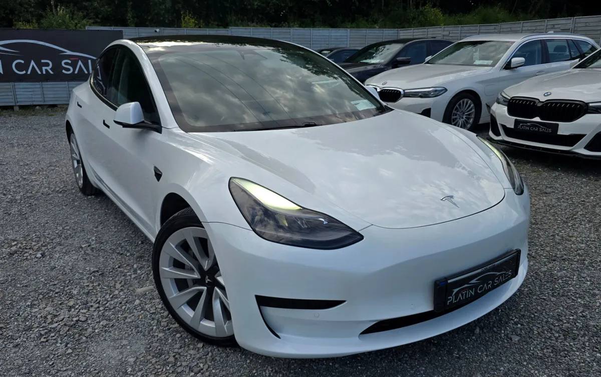 🔥 2022 Tesla Model 3 Standard Range Plus - Image 1
