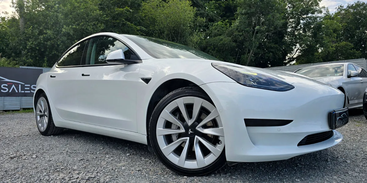 🔥 2022 Tesla Model 3 Standard Range Plus - Image 4