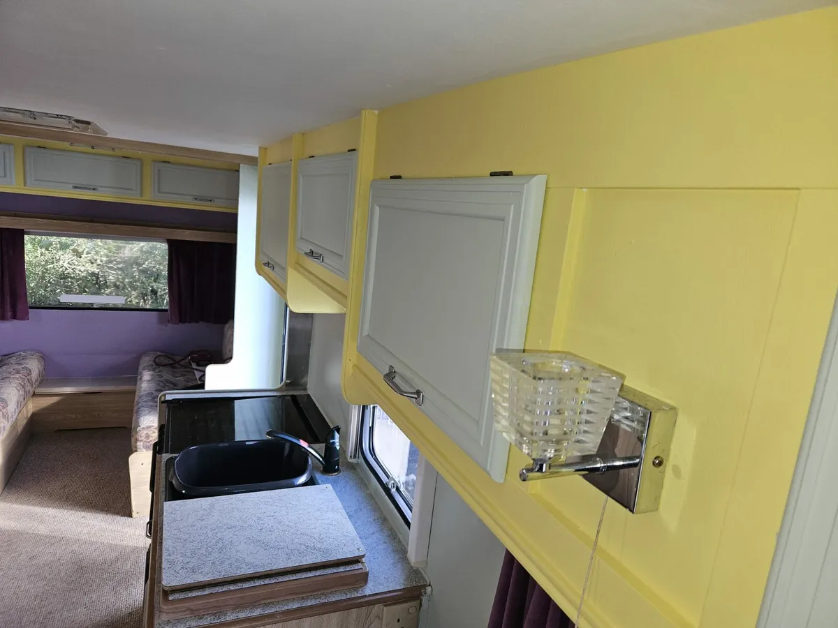 Caravan - Image 4