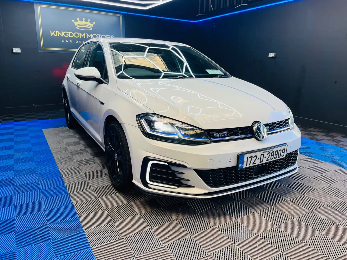 Volkswagen Golf GTE,AUTO,Low miles - Image 3