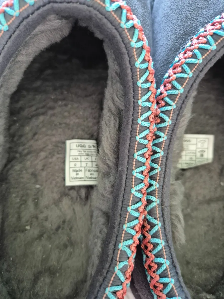 Ugg shoes - Image 2