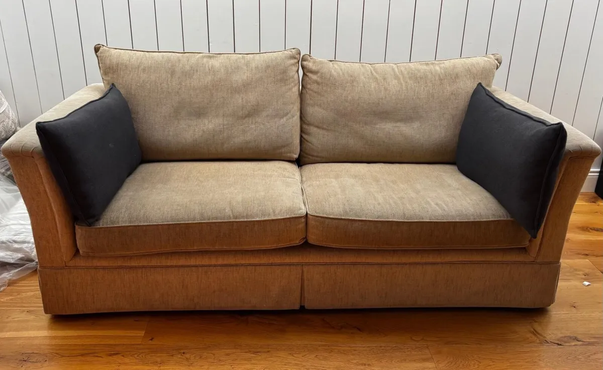 Finline sofa - Image 1