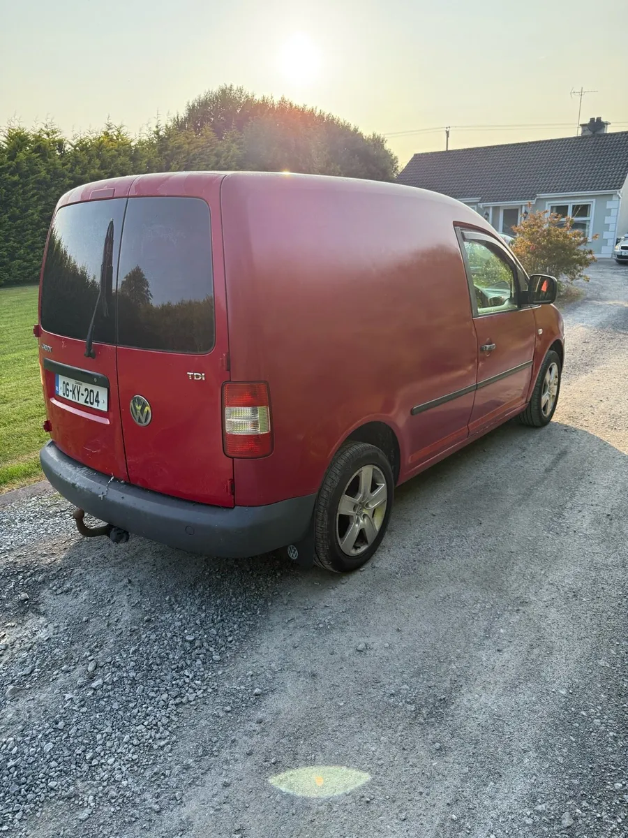2006 Volkswagen Caddy - Image 2