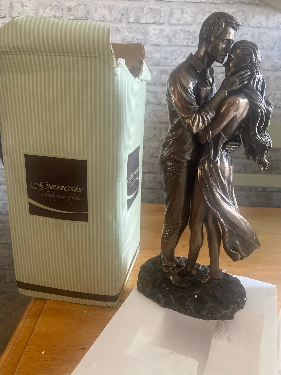 Genesis wedding statue - Image 1