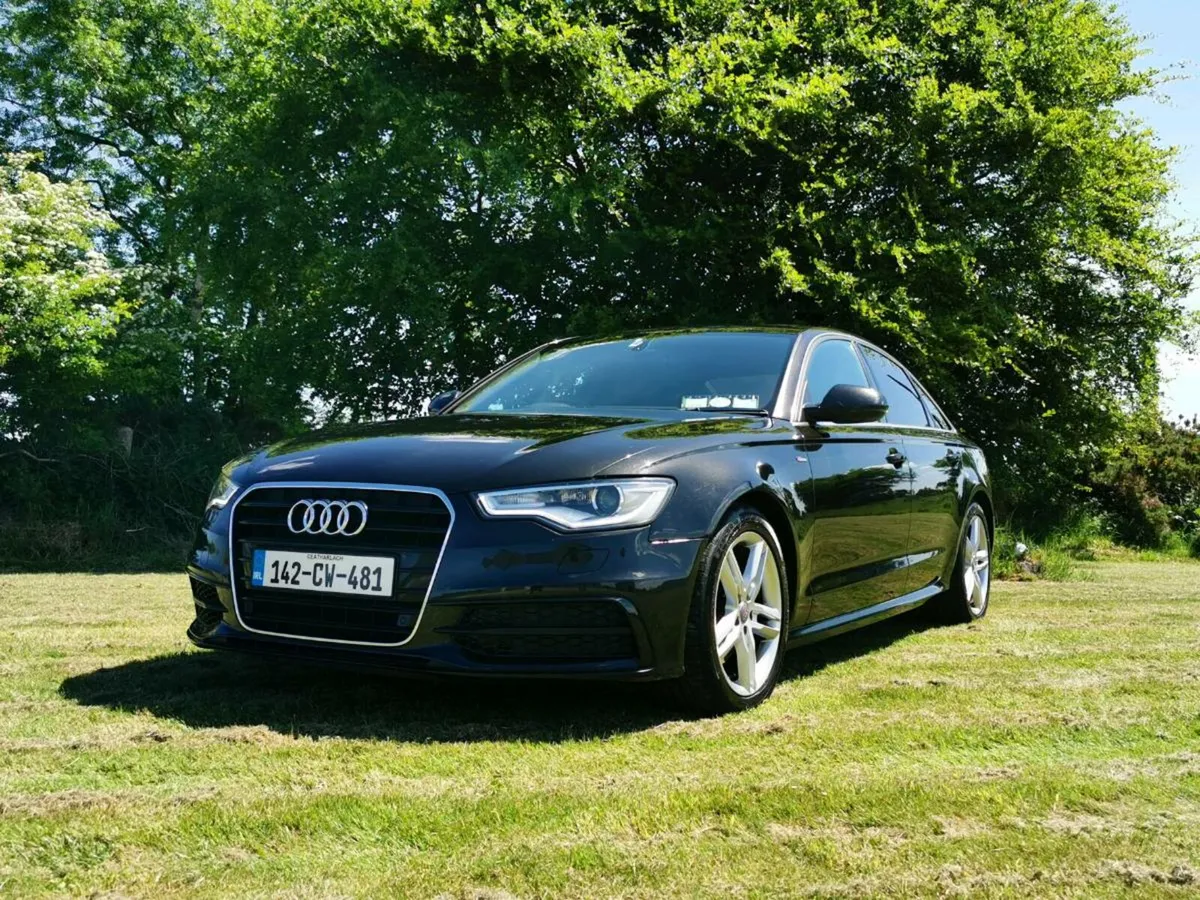 Audi A6 2014 –Manual – Main dealer service history - Image 1
