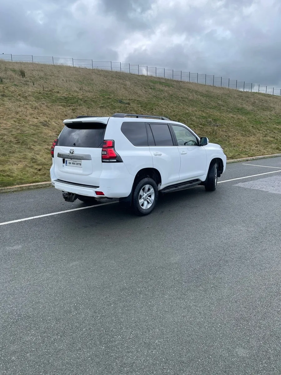 2019 Toyota Landcruiser - Image 4
