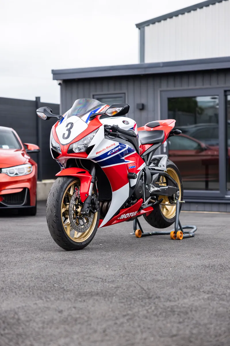 2014 HONDA FIREBLADE CBR1000 RR - Image 1
