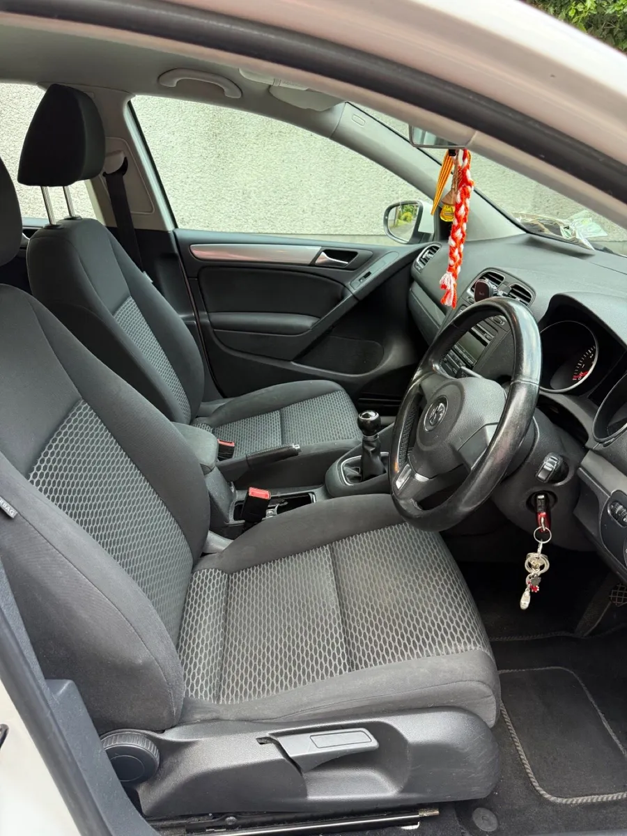 Volkswagen Golf 1.2 petrol - Image 3