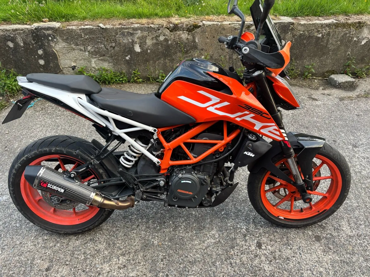 KTM 390 - Image 1
