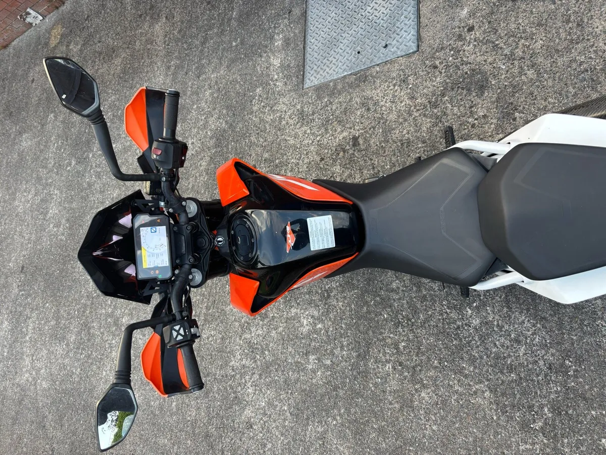 KTM 390 - Image 4