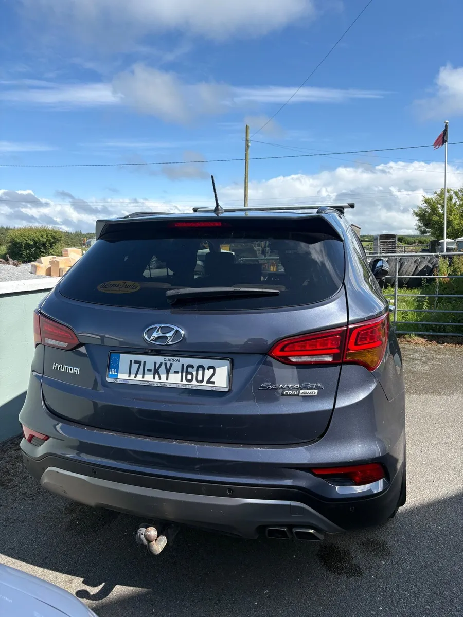 Hyundai Santa Fe 2017 - Image 3