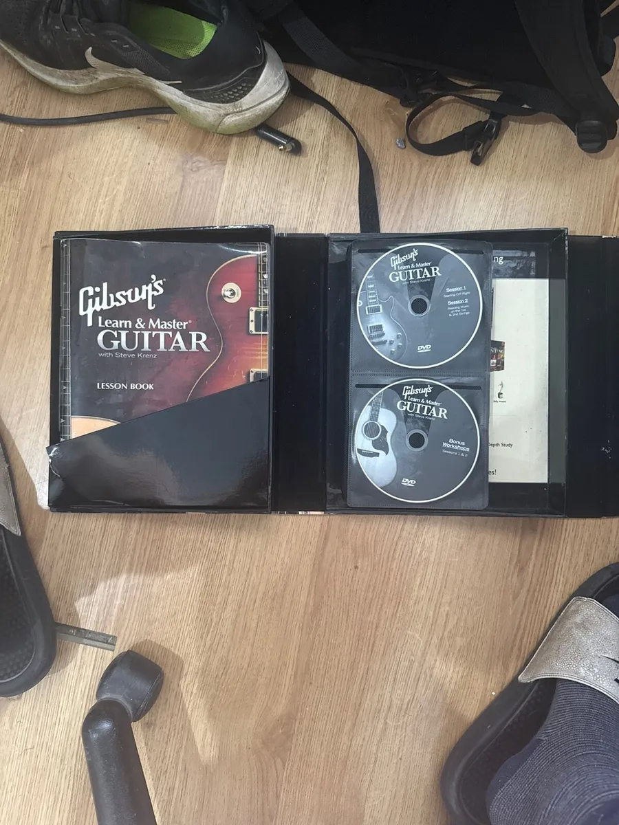 Gibson Learn and Master guitar - Image 2