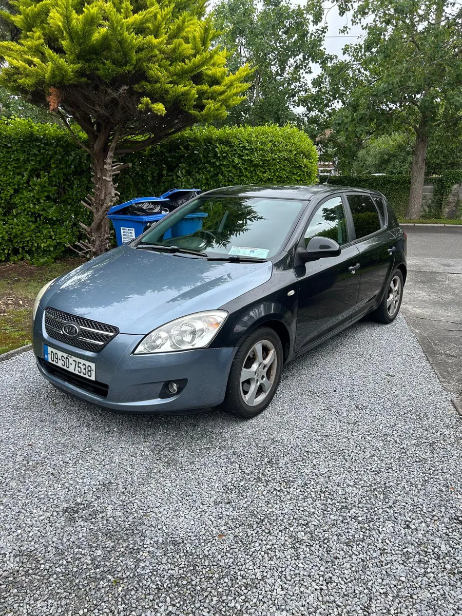Kia Ceed 2009 - Image 1