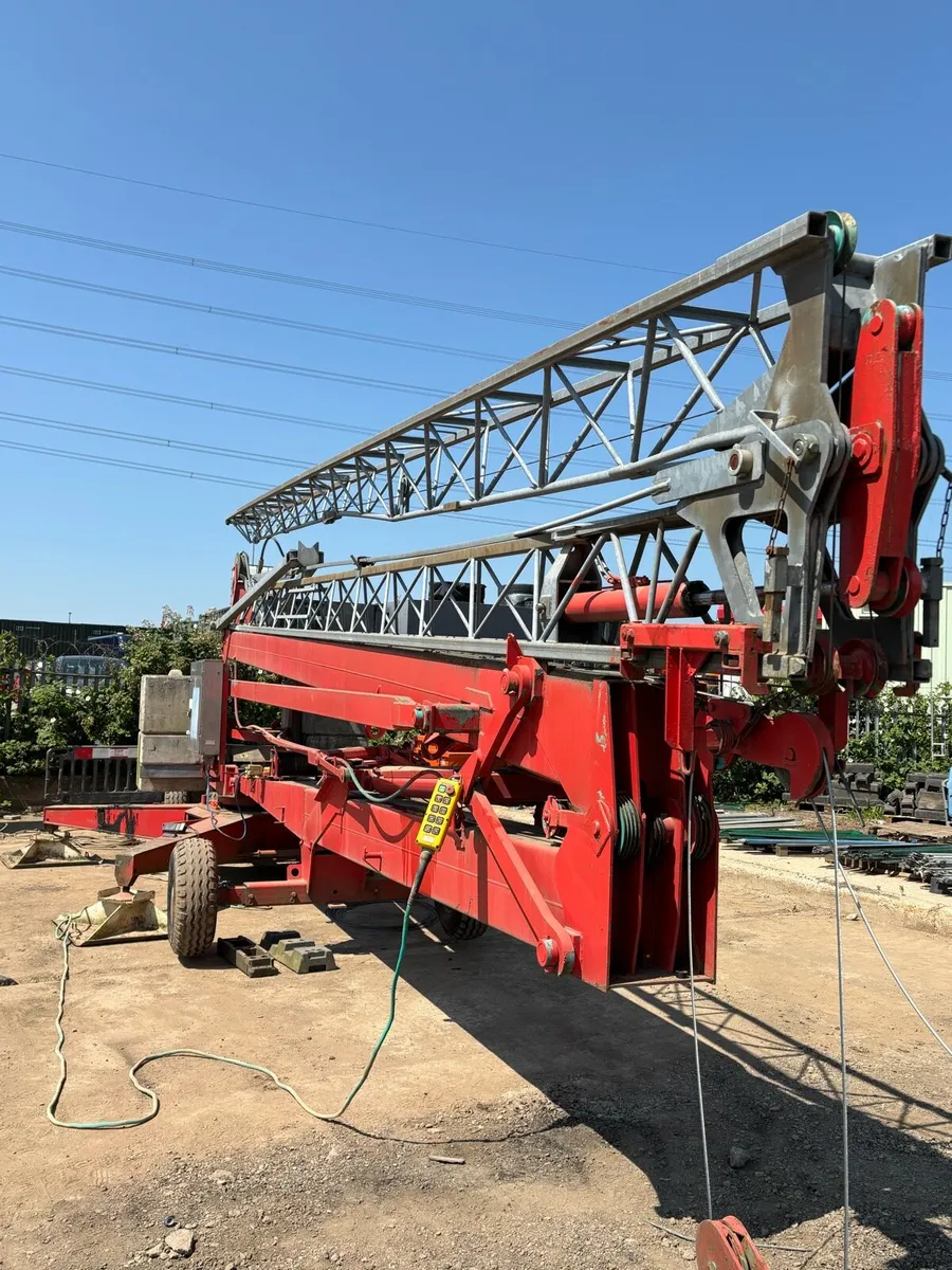 Self erecting tower crane - Image 4