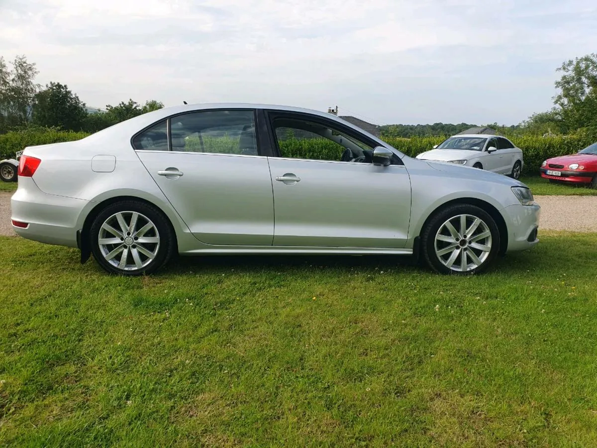 Car - Image 2