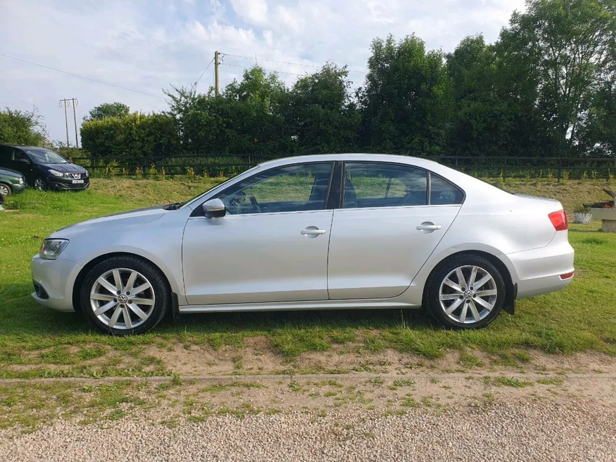 Car - Image 3