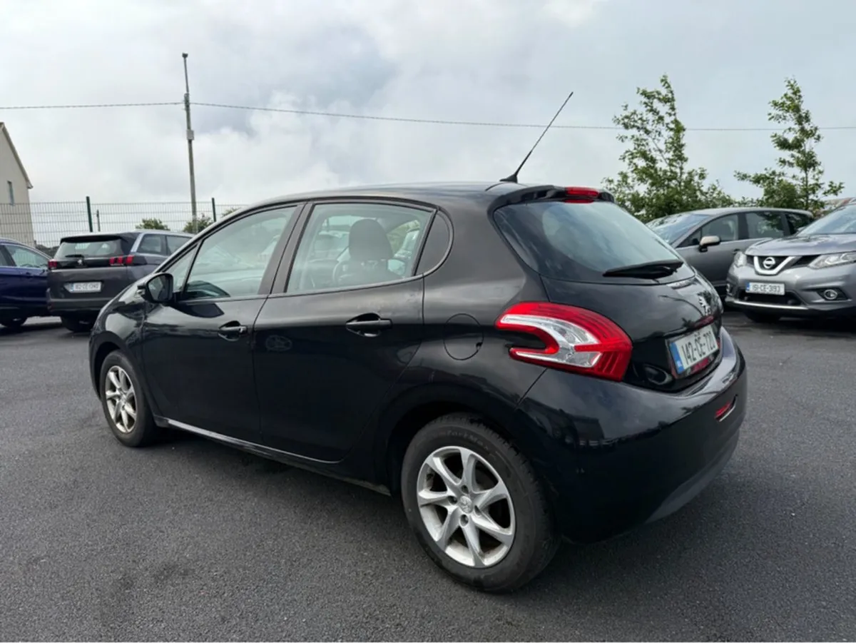 Peugeot 208 1.2 VTI Active 82bhp 5DR - Image 3