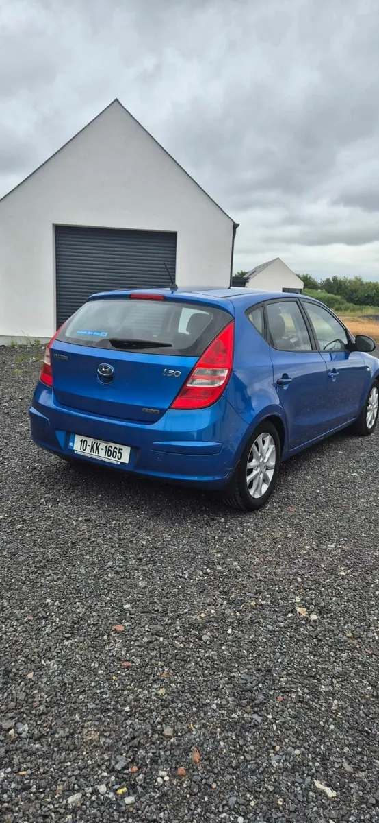Hyundai i30 2010 - Image 2