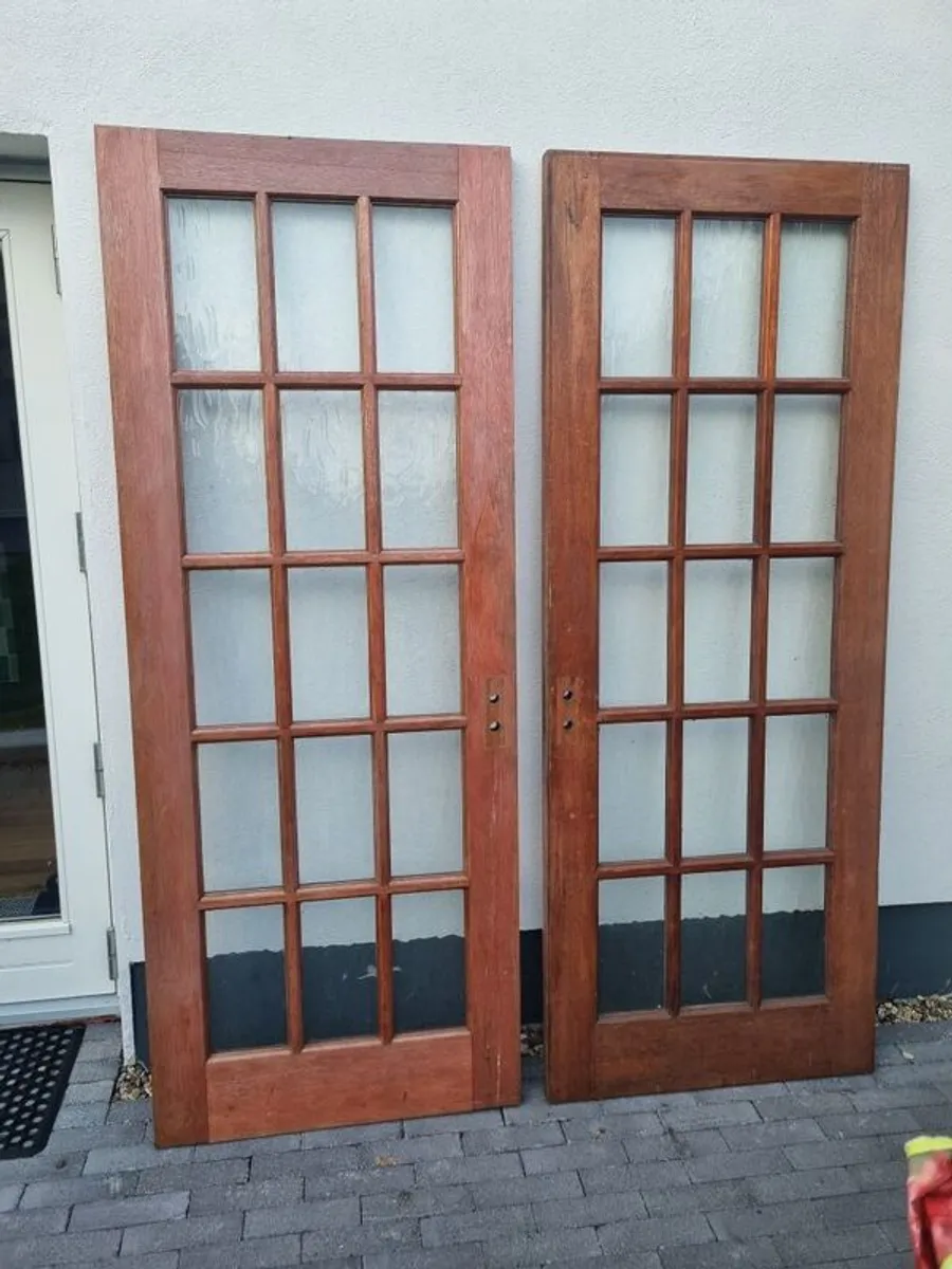 2 Hardwood Doors with glass panes - Image 1