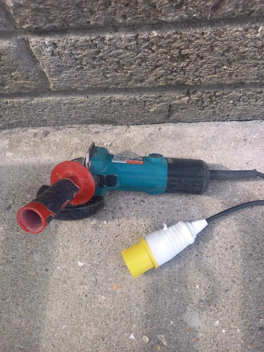 Makita Angle Grinder - Image 2